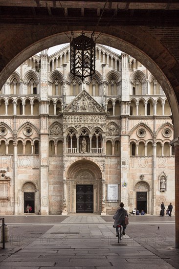 Ferrara, piazza della Cattedrale (the Cathedral Square)