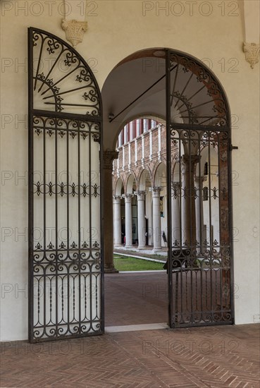 Ferrara, Palazzo Costabili o Palazzo di Ludovico il Moro