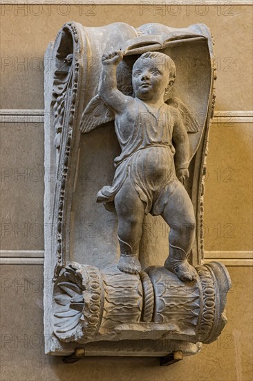 Mantelpiece in relief with figure of a Cupid