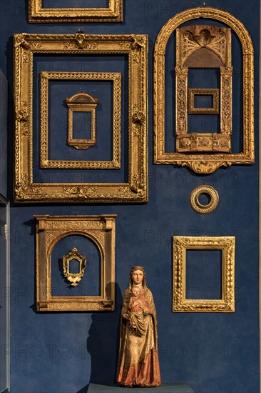 Museum Stefano Bardini: the room of collection of frames