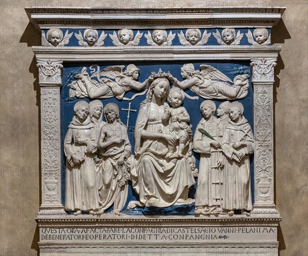 Andrea Della Robbia: 'The Virgin Mary with Infant Jesus between Angels and Saints'