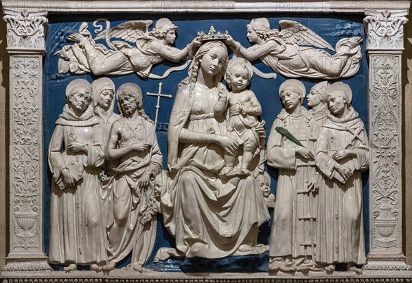 Andrea Della Robbia: 'The Virgin Mary with Infant Jesus between Angels and Saints'