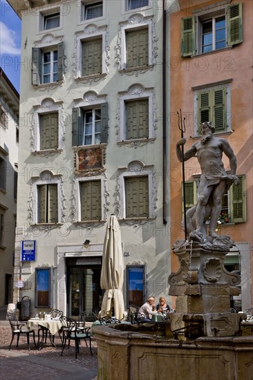 Rovereto, piazza Cesare Battisti