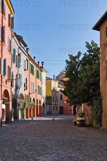 Dans les rues de Modène, en Italie