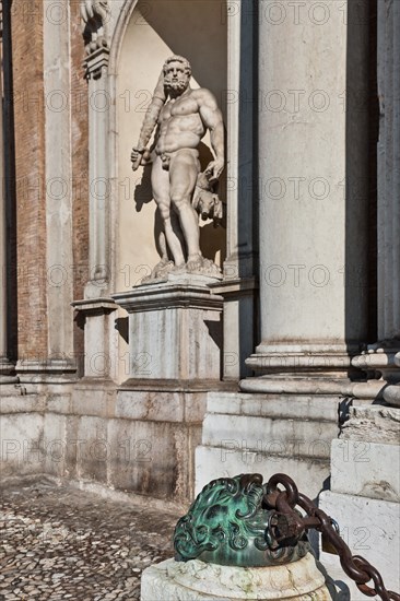 Dans les rues de Modène, en Italie