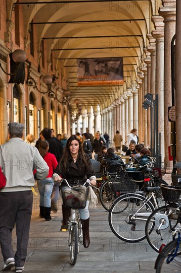 Dans les rues de Modène, en Italie