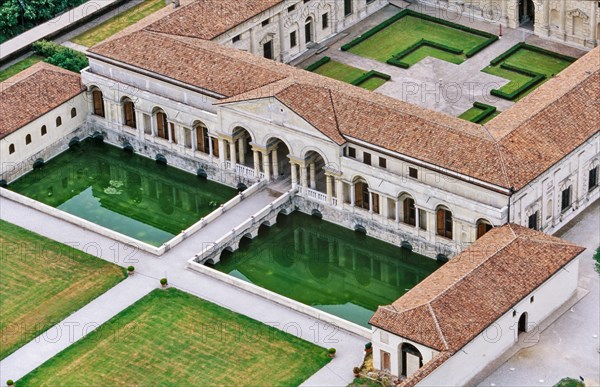 Vue aérienne du Palais Te à Mantoue