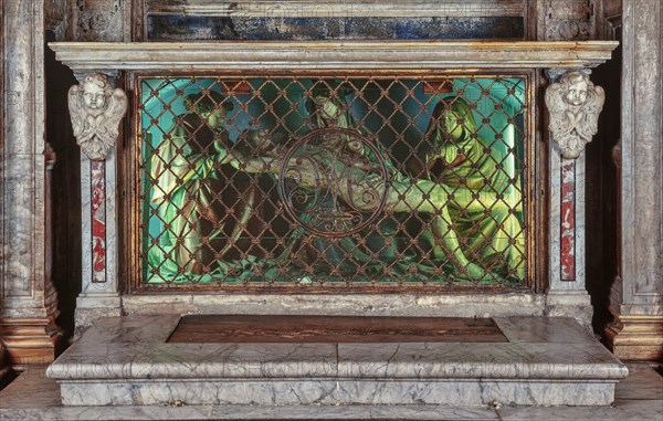 Exterior facade of the Piccolomini Library in Siena