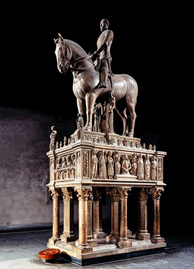 Monument funéraire du musée du Château des Sforza à Milan