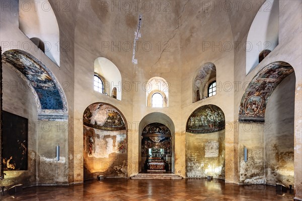 Intérieur de la basilique Saint-Laurent de Milan