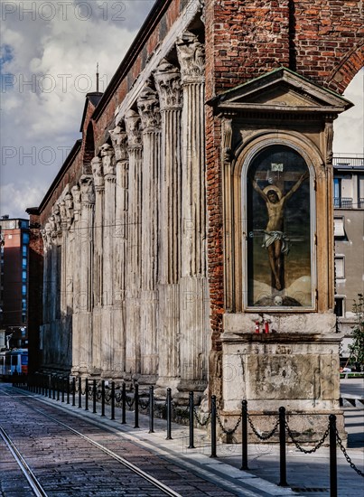 Chiesa di S. Lorenzo Maggiore o alle Colonne