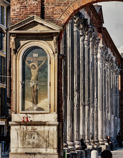 Chiesa di S. Lorenzo Maggiore o alle Colonne