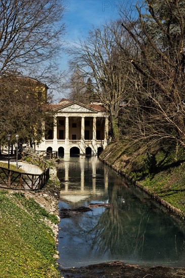 Salvi Gardens: Loggia Valmarana