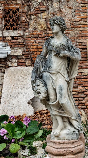 Vicenza: bust of a statue in the courtyard of the Olympic Theatre.