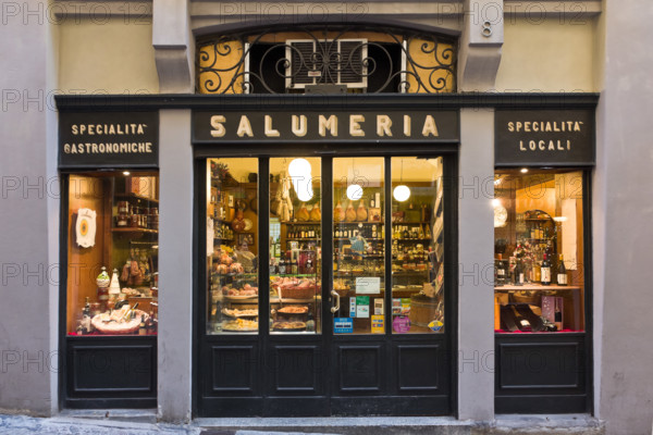 Salumeria Gastronomia Angelo Mangili (locale storico fondato nel 1921).
Bergamo (BG), Lombardia, Italia - Italy
