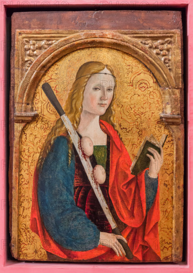 Bergamo, Museo Bernareggi: "Sant'Agata", di Bernardo o Antonio Marinoni, (notizie dal 1493 al 1533/45).

[ENG]
Bergamo, Bernareggi Museum: " St. Agatha", by Bernardo or Antonio Marinoni (about 1493 - 1533/45).
Bergamo (BG), Lombardia - Lombardy, Italia - Italy