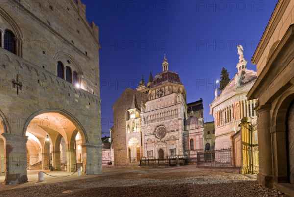 Architettura, Arte, Piazza, Turismo, Viaggio, Lombardia [ENG], Architectture, Art, Piazza, Tourism, Travel, Lombardy