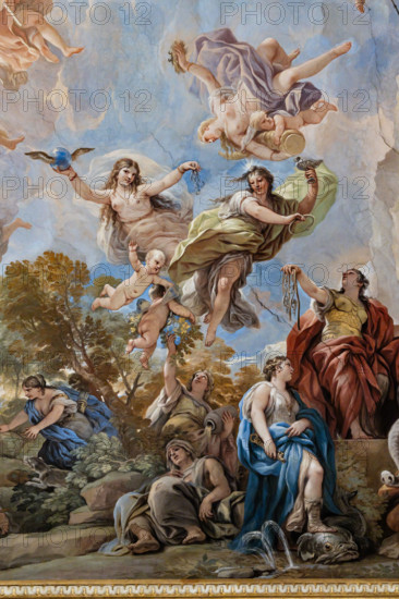 Palazzo Medici Riccardi, Galleria degli specchi (o Sala Luca Giordano): “Allegoria della Temperanza”; particolare della volta. 
Affreschi di Luca Giordano; 1682 - 1685.

La virtù è ritratta come una guerriera con orologio e un freno fra le mani (simboleggianti la capacità di moderazione). Accanto a lei è un elefante. In alto volteggiano la Tranquillità, la Giovinezza e la Voluttà, mentre in basso vengono collocati la Modestia e la Sobrietà mentre domina una figura marina con una chiave dorata in mano. Più in basso, a terra, invece giacciono tre vizi: l'Accidia, l'Invidia (con chioma serpentiforme) e la Rabbia.
Palazzo Medici Riccardi, Firenze (FI) - Florence, Toscana - Tuscany, Italia - Italy