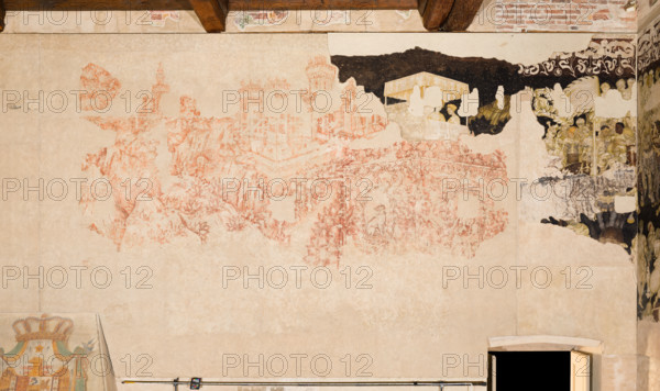 Palazzo Ducale, Pisanello room, north-east wall: “Tournament-Battle of Louvezerp”, 1430-1433, by Antonio di Puccio, known as Pisanello. detached wall painting, mixed media. The subject is taken from “Le roman en prose de Tristan”, a masterpiece of chivalric literature.
Palazzo Ducale, Mantova (MN) - Mantua, Lombardia - Lombardy, Italia - Italy