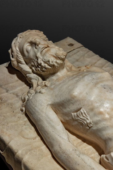 “Deposed Christ or Dead Christ”, marble statue by Jacopino da Tradate, 1420-30. The statue was probably part of a lamentation. Detail.
Chiesa di San Francesco, Casalmaggiore (CR), Lombardia - Lombardy, Italia - Italy