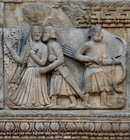 Fidenza, duomo (Cathedral of San Donnino), right tower (Trabucco Tower), west front: detail of the frieze with “Stories of Berta, Milone and Rolandino” told by two Chanson de Geste between the end of the 12th and the beginning of the 13th century.
“Charlemagne goes hunting, while Milo seduces Berta, Charlemagne’s sister.”
Work by Benedetto Antelami e workshop.
Cattedrale di San Donnino, Fidenza (PR), Emilia-Romagna, Italia - Italy
