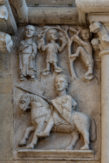 Fidenza, Duomo (Cattedrale di San Donnino), abside: “il mese di maggio”, formella superstite di un probabile ciclo dei mesi, forse proveniente da un portale smembrato.
Opera di Benedetto Antelami e bottega.

[ENG]
Fidenza, Duomo (St. Donnino Cathedral), apse: “the month of May”, surviving panel of a probable cycle of the months, perhaps from a dismembered portal.
Work by Benedetto Antelami and workshop.
Cattedrale di San Donnino, Fidenza (PR), Emilia-Romagna, Italia - Italy