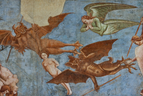 Pisa, Monumental Cemetery: "Triumph of Death," detail of the frescoes by Buonamico Buffalmacco, 1336/1341. Detail with the battle between angels and bat demons for the souls of the deceased.
Camposanto Monumentale, Pisa (PI), Toscana - Tuscany, Italia - Italy