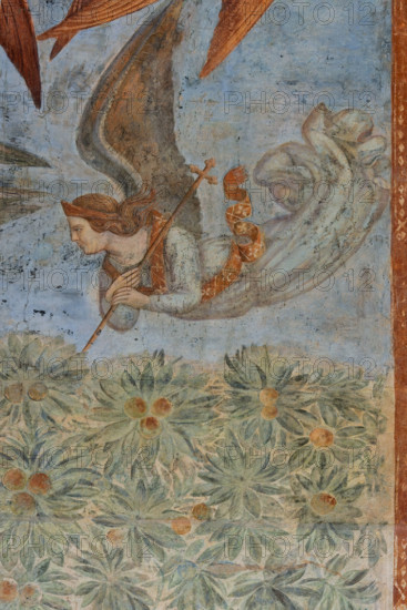 Pisa, Camposanto monumentale: ”Trionfo della Morte”, particolare degli affreschi di Buonamico Buffalmacco, 1336/1341. Dettaglio con angelo, croce e fiori.

[ENG]
Pisa, Monumental Cemetery: "Triumph of Death," detail of the frescoes by Buonamico Buffalmacco, 1336/1341. Detail with an angel, a cross and flowers.
Camposanto Monumentale, Pisa (PI), Toscana - Tuscany, Italia - Italy