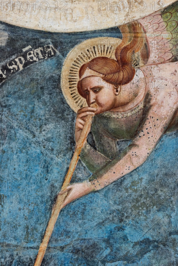 Pisa, Camposanto monumentale:
“Giudizio Universale”.  Affreschi di Buonamico Buffalmacco, 1336/1341.
particolare con un angelo buccinatore (suonatore di buccina, o tubicino).

[ENG]
Pisa, Monumental Cemetery: "The Last Judgement”. Frescoes by Buonamico Buffalmacco, 1336/1341.
Detail with an angel playing a tuba.
Camposanto Monumentale, Pisa (PI), Toscana - Tuscany, Italia - Italy