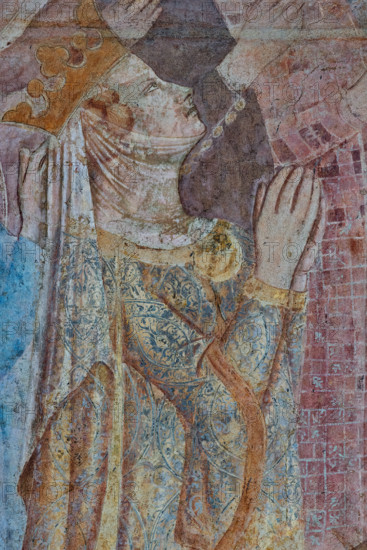 Pisa, Camposanto monumentale:
“Giudizio Universale”.  Affreschi di Buonamico Buffalmacco, 1336/1341.
Particolare con donna del un gruppo di giuste ed elette.

[ENG]
Pisa, Monumental Cemetery: "The Last Judgement”. Frescoes by Buonamico Buffalmacco, 1336/1341.
Detail with a woman of a group of the righteous and the elect women.
Camposanto Monumentale, Pisa (PI), Toscana - Tuscany, Italia - Italy