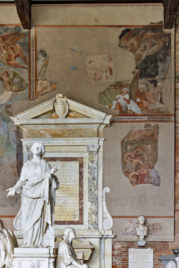 Pisa, Camposanto monumentale, parete est:
frammenti dell’ “Incredulità di S.Tommaso” e della “Resurrezione”. Affreschi di Buonamico Buffalmacco, 1336/1341.

[ENG]
Pisa, Monumental Cemetery, East Wall: 
fragments of the "Incredulity of St. Thomas" and the "Resurrection." Frescoes by Buonamico Buffalmacco, 1336/1341.
Camposanto Monumentale, Pisa (PI), Toscana - Tuscany, Italia - Italy