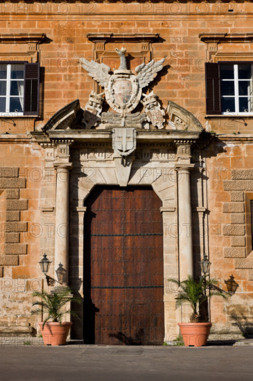 Palazzo Reale (Palazzo dei Normanni), fronte Nord-Est:
Palazzo Reale o "dei Normanni", Palermo (PA), Sicilia - Sicily, Italia - Italy