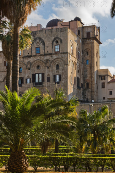 Palermo, Palazzo Reale o Palazzo dei Normanni: prospetto Nord-orientale della Torre Pisana.

[ENG]
Palermo, The Royal Palace or Palazzo dei Normanni (Palace of the Normans): view of the North-East façade of the Pisan Tower.
Palazzo Reale (Palazzo dei Norma, Palermo (PA), Sicilia - Sicily, Italia - Italy