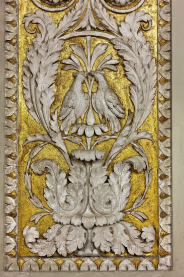 Palermo, Palazzo Reale o Palazzo dei Normanni, Appartamento Reale, Sala Gialla: particolare della decorazione a stucco.

[ENG]
Palermo, The Royal Palace or Palazzo dei Normanni (Palace of the Normans), The Royal Apartment, The Yellow Room: detail of the stucco decoration.
Palazzo Reale (Palazzo dei Norma, Palermo (PA), Sicilia - Sicily, Italia - Italy