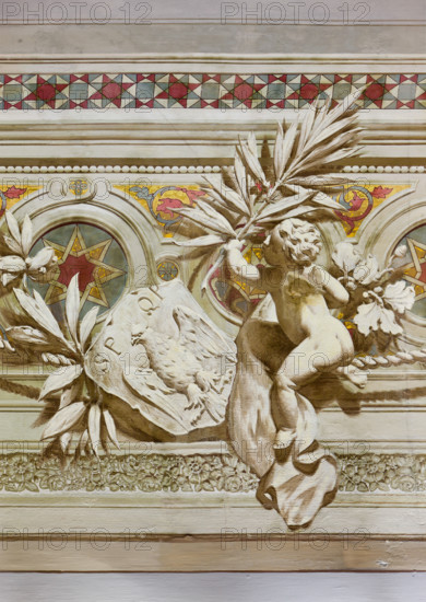Palermo, Palazzo Reale o Palazzo dei Normanni, Appartamento Reale, Sala dei Viceré: fregi decorativi della volta. Particolare con il simbolo dell'aquila reale. Pitture murali a secco di Salvatore Gregorietti, 1901

[ENG]
Palermo, The Royal Palace or Palazzo dei Normanni (Palace of the Normans), The Royal Apartment, The Viceroy Room:decorative friezes of the vault. Detail with the royal symbol of the eagle. Dry wall paintings by Salvatore Gregorietti, 1901
Palazzo Reale (Palazzo dei Norma, Palermo (PA), Sicilia - Sicily, Italia - Italy