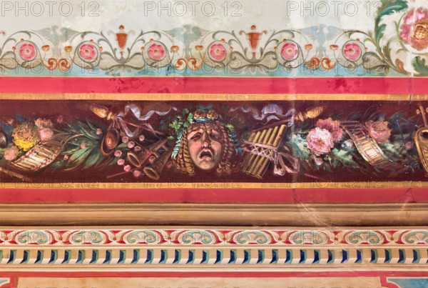 Palermo, Palazzo Reale o Palazzo dei Normanni, Appartamento Reale, Sala Gregorietti  (sala accanto a quella Pompeiana): dettaglio delle decorazioni. Tale stanza è sala lettura per i parlamentari.

[ENG]
Palermo, The Royal Palace or Palazzo dei Normanni (Palace of the Normans), The Royal Apartment, The Gregorietti Room (the room beside the Pompeiana Room): detail of the decoration. This room is the reading one for the members of the Parliament.
Palazzo Reale (Palazzo dei Norma, Palermo (PA), Sicilia - Sicily, Italia - Italy