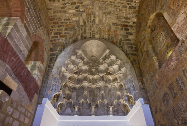 Palermo, Palazzo Reale o Palazzo dei Normanni,  Torre pisana, ambiente superiore oggi adibito a studio privato del Presidente dell'Assemblea regionale siciliana: particolare del soffitto a muqarnas.

[ENG]
Palermo, The Royal Palace or Palazzo dei Normanni (Palace of the Normans), The Pisana Tower, upper room now used as private study of the President of the Sicilian Regional Assembly: detail of the ceiling decorated with muqarnas.
Palazzo Reale (Palazzo dei Norma, Palermo (PA), Sicilia - Sicily, Italia - Italy