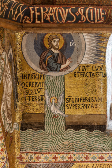 Palermo, Palazzo Reale o Palazzo dei Normanni,  Cappella Palatina (Basilica), ciclo di mosaici Vecchio Testamento, ciclo della Creazione: "Fiat Lux, Dio crea la luce e separa le acque", XII secolo.

[ENG]
Palermo, The Royal Palace or Palazzo dei Normanni (Palace of the Normans), The Palatine Chapel (Basilica), cycle of mosaics on the Old Testament, cycle of the Creation: "Fiat Lux. God creates the Light and divides the Waters.", XII century.
Palazzo Reale (Palazzo dei Norma, Palermo (PA), Sicilia - Sicily, Italia - Italy