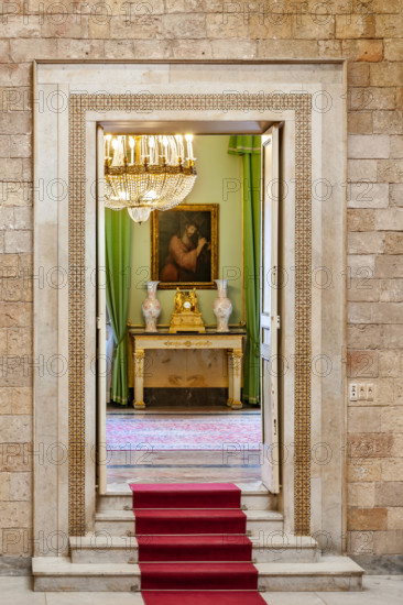 Palermo, Palazzo Reale o Palazzo dei Normanni, Torre Joharia, Sala dei Venti: veduta. Particolare di una porta.

[ENG]
Palermo, The Royal Palace or Palazzo dei Normanni (Palace of the Normans), Joharia Tower, the Winds Room: view. Detail of one door.
Palazzo Reale (Palazzo dei Norma, Palermo (PA), Sicilia - Sicily, Italia - Italy