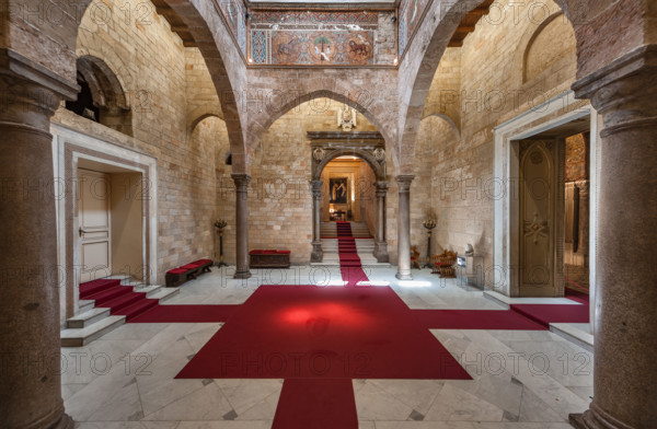 Palermo, Palazzo Reale o Palazzo dei Normanni, Torre Joharia, Sala dei Venti: veduta col portale rinascimentale.

[ENG]
Palermo, The Royal Palace or Palazzo dei Normanni (Palace of the Normans), Joharia Tower, the Winds Room: view with the Renaissance portal.
Palazzo Reale (Palazzo dei Norma, Palermo (PA), Sicilia - Sicily, Italia - Italy