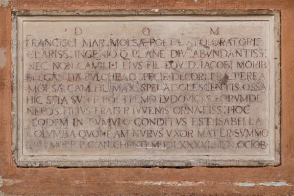 Modena, Duomo, interno, navata destra: monumento funerario dedicato a Francesco Molza; di Bartolomeo Spani, 1516. Marmo di Carrara, marmo proconnesio, pietra d'Istria e rosso ammonitico.

[ENG]
Modena, Cathedral, interior, right aisle: funerary monument dedicated to Francesco Molza; Bartolomeo Spani, 1516. Carrara marble, Proconnesian marble, Istrian stone and red ammonitic stone.