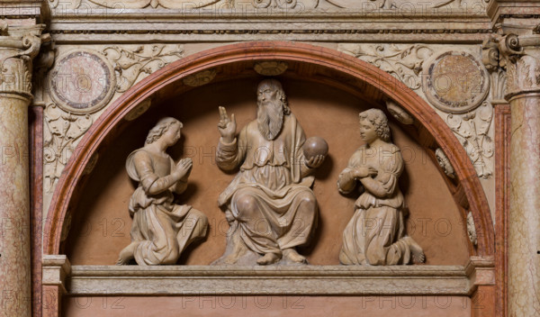 Modena, Duomo, interno, navata destra: monumento funerario dedicato a Francesco Molza; di Bartolomeo Spani, 1516. Marmo di Carrara, marmo proconnesio, pietra d'Istria e rosso ammonitico.

[ENG]
Modena, Cathedral, interior, right aisle: funerary monument dedicated to Francesco Molza; Bartolomeo Spani, 1516. Carrara marble, Proconnesian marble, Istrian stone and red ammonitic stone.
Duomo, Modena (MO), Emilia Romagna, Italia - Italy