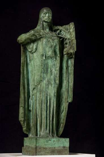 Collezione Assicoop Unipol, inv. n° 915: 
Ermenegildo Luppi (1877-1973); “Athena - La Poesia” (scultura in bronzo, h. 74).


[ENG]
Ermenegildo Luppi (1877-1973); “Athena - The Poetry” (bronze sculpture, h. 74).
Collezione Assicoop - Unipol, Modena (MO), Emilia Romagna, Italia - Italy