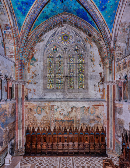 Assisi, Basilica superiore di San Francesco, transetto meridionale: parete sud con il ciclo di affreschi di Cimabue (Cenni di Pepo, 1277 - 1283?).

[ENG]
Assisi, Upper Basilica of Saint Francis, the southern transept: the southern wall with the frescoes by Cimabue (Cenni di Pepo, 1277 - 1283?).
Basilica di San Francesco, Assisi (PG), Umbria, Italia - Italy