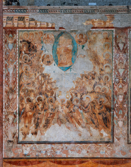 Assisi, Basilica superiore di San Francesco, transetto meridionale, parete sud, “Visioni apocalittiche”:  “La visione del Trono e l’Adorazione dell’Agnello”.  Affreschi di Cimabue (Cenni di Pepo 1277-1283?) e bottega.

[ENG]
Assisi, Upper Basilica of Saint Francis, the southern transept, the southern wall, “Apocalyptic visions”: “The vision of the Throne and the Adoration of the Lamb”. Frescoes by Cimabue (Cenni di Pepo 1277-1283?) and workshop.
Basilica di San Francesco, Assisi (PG), Umbria, Italia - Italy