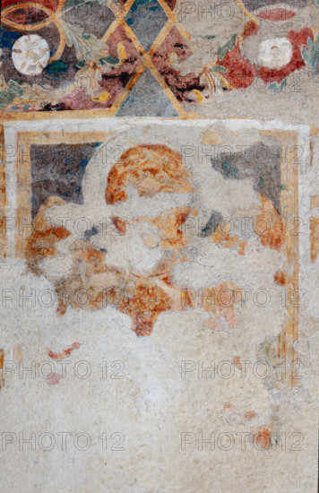 Assisi, Basilica superiore di San Francesco, transetto meridionale, parete meridionale, archivolto destro: sesto “Angelo” dall’alto. Affresco di Cimabue (Cenni di Pepo) e bottega (1288-92).


[ENG]
Assisi, Upper Basilica of St. Francis, southern transept, southern wall, right archivolt: sixth “Angel” from above. Fresco by Cimabue (Cenni di Pepo) and workshop (1288-92).
Basilica superiore di San France, Assisi (PG), Umbria, Italia - Italy