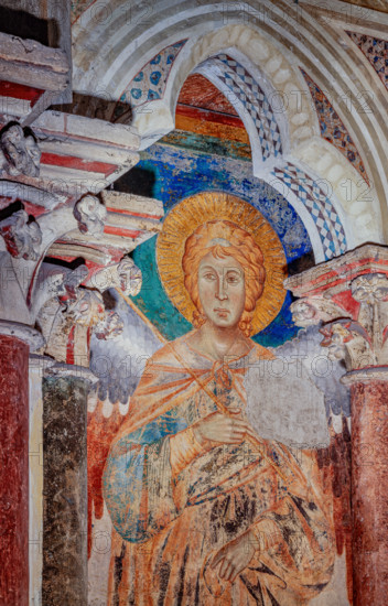 Assisi, Basilica superiore di San Francesco, transetto meridionale, parete ovest, registro mediano: primo angelo (Principato) delle “Gerarchie angeliche”. 
Affreschi di Cimabue (Cenni di Pepo 1277-1283?) e bottega.


[ENG]
Assisi, Upper Basilica of Saint Francis, southern transept, west wall, the middle register: the first angel of the angelic hierarchies. Frescoes by Cimabue (Cenni di Pepo 1277-1283?).
Basilica superiore di San France, Assisi (PG), Umbria, Italia - Italy