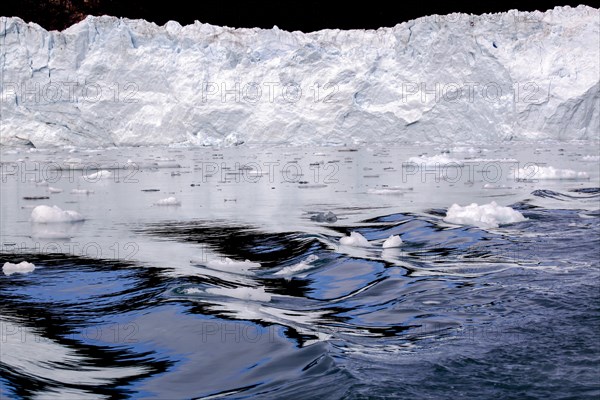 Iceberg and waves in Greenland