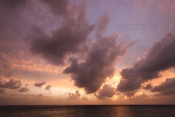 Coucher de soleil à Filiteyo, Maldives