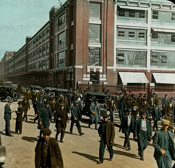 Employees Leaving Ford Factory, Detroit, Michigan, USA, Magic Lantern Slide, circa 1915